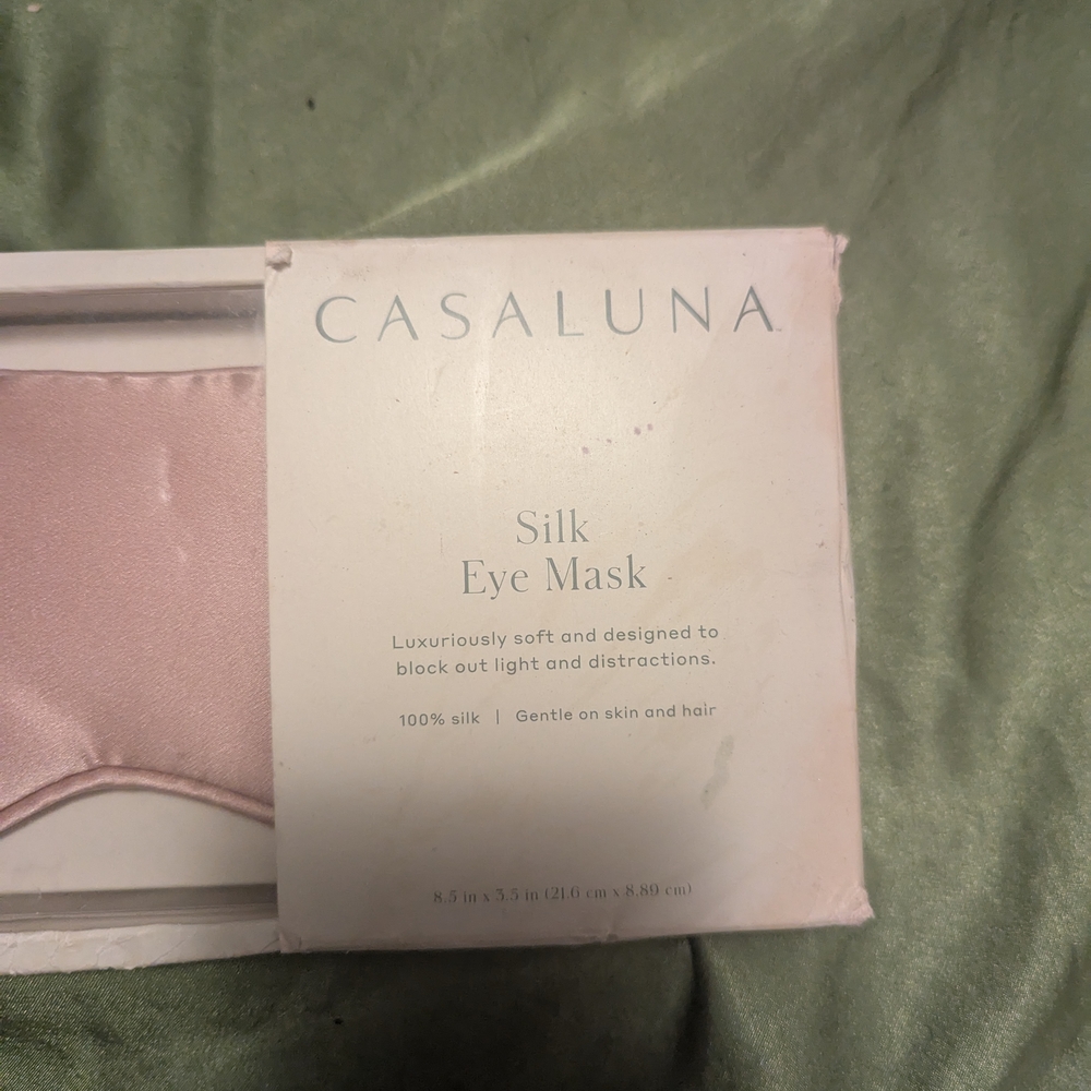 Casaluna Silk Eye Mask in Light Pink
